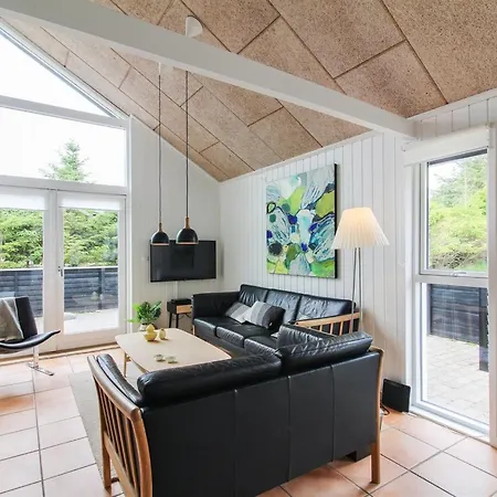 Aved - 350m From The Sea By Interhome *